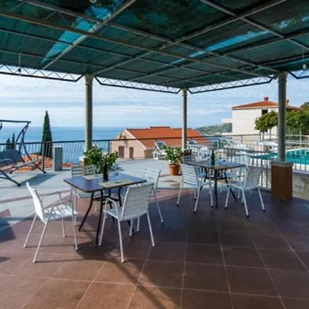 Klis - Two Bedroom With Balcony And Sea View - A7 Apartmán
