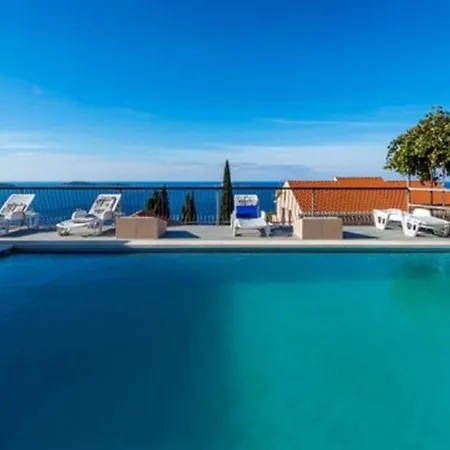 Klis - Two Bedroom With Balcony And Sea View - A7 Mlini
