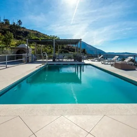 Klis - Two Bedroom With Balcony And Sea View - A7 아파트 믈리니