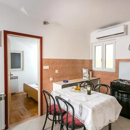 Klis - Two Bedroom With Balcony And Sea View - A7 아파트 *