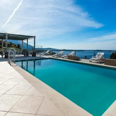 Klis - Two Bedroom With Balcony And Sea View - A7 아파트 *